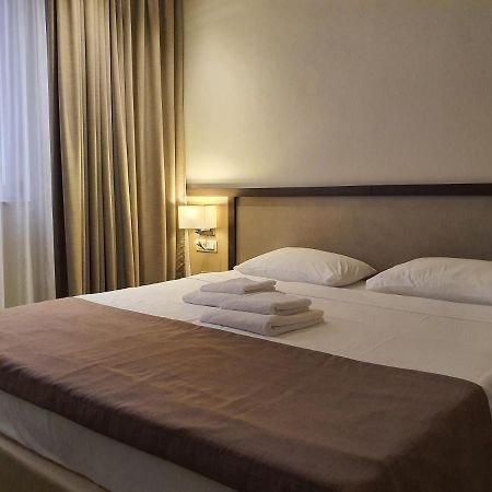 Hotel Bono Будва Екстер'єр фото