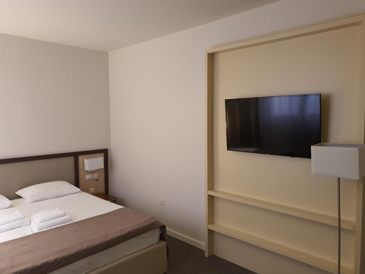 Hotel Bono Будва Екстер'єр фото