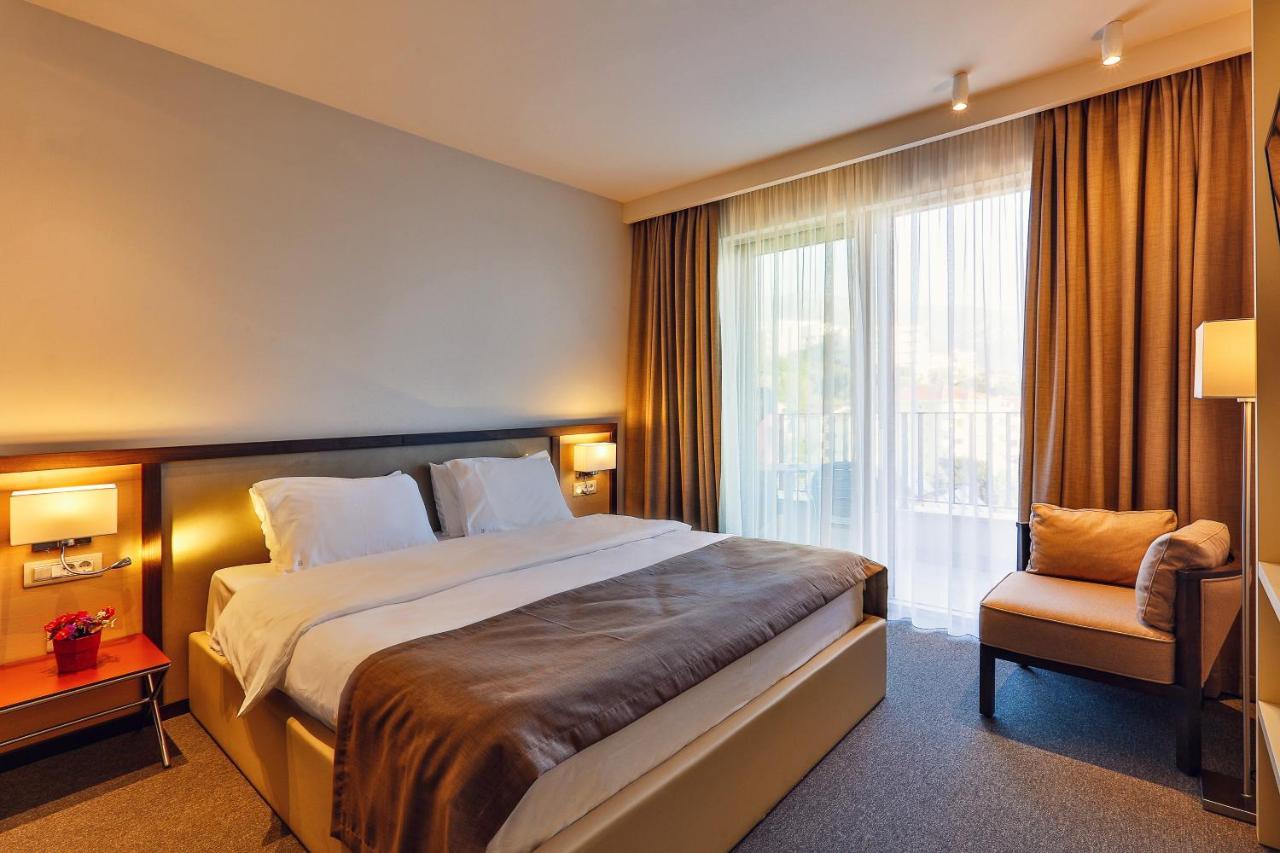 Hotel Bono Будва Екстер'єр фото