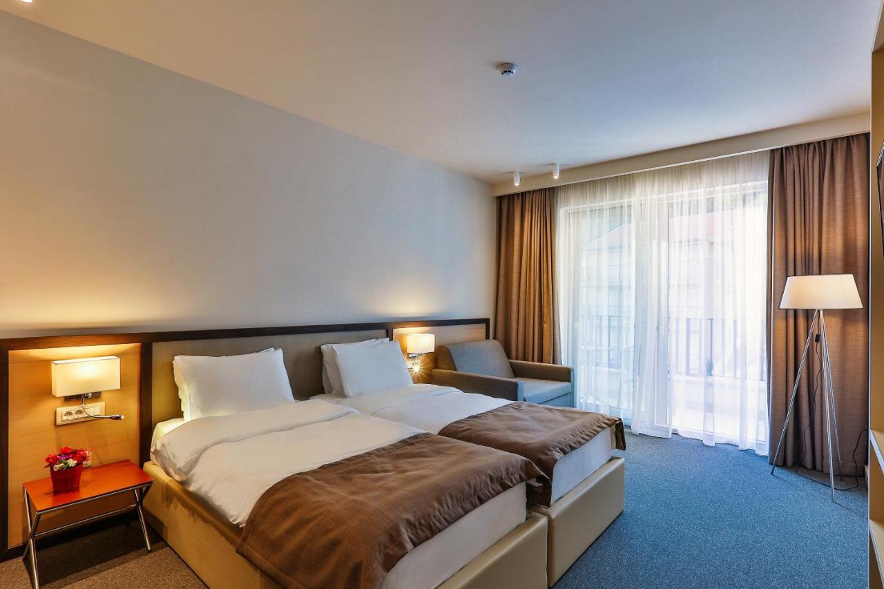 Hotel Bono Будва Екстер'єр фото